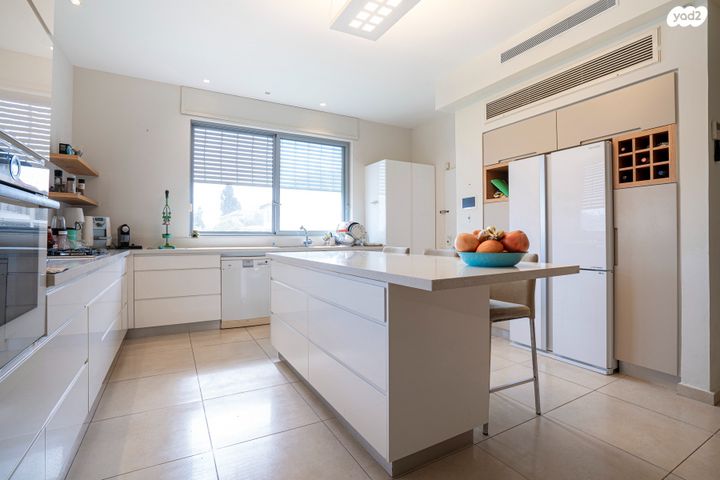 בית פרטי/ קוטג', מתחם 19 - 20 (מתחם הפרחים), הוד השרון