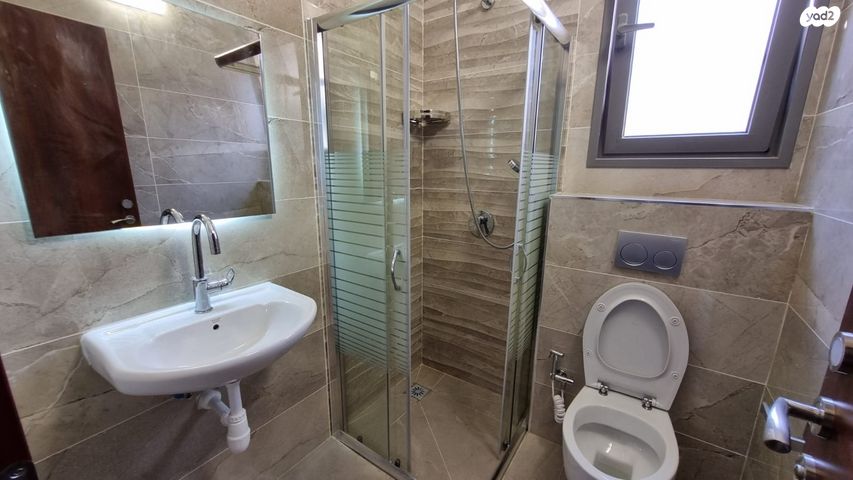 גג/ פנטהאוז, אבנר חי שאקי, גילה, ירושלים