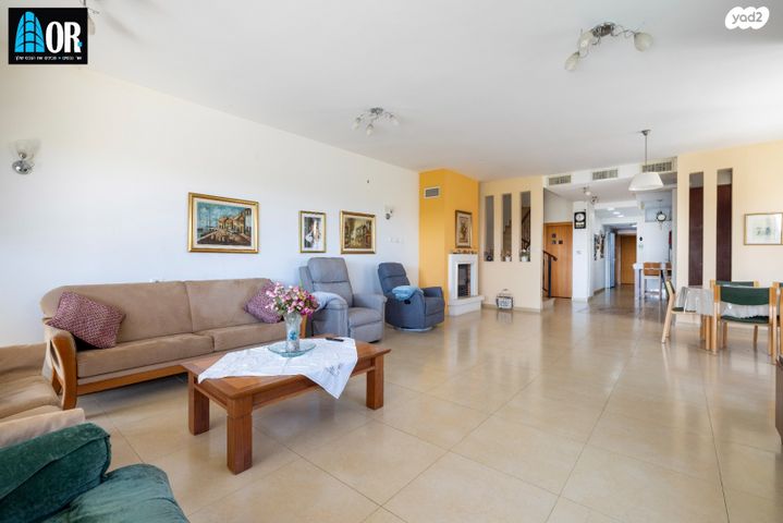 דו משפחתי, שקנאי, טירת שלום, נס ציונה