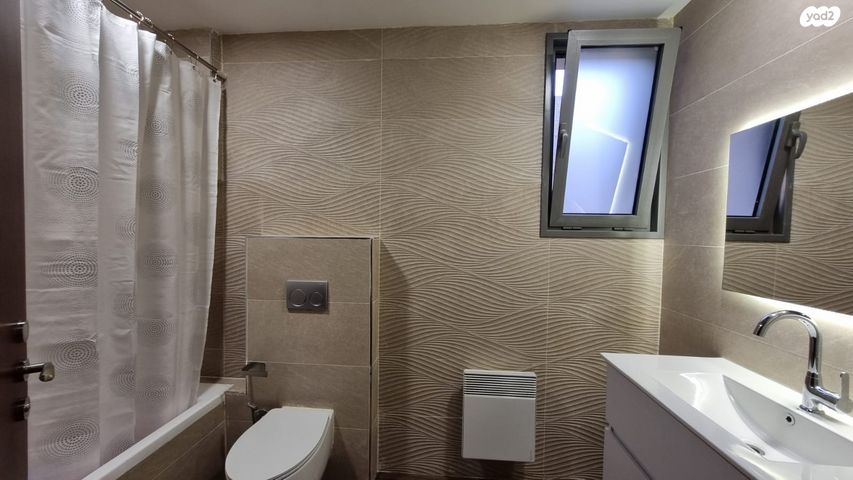 גג/ פנטהאוז, אבנר חי שאקי, גילה, ירושלים