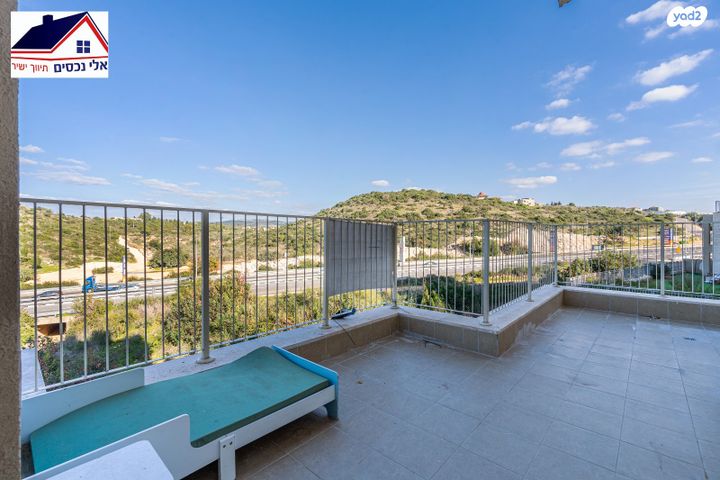 דירת גן, שוהם 26, אבני חן, חריש