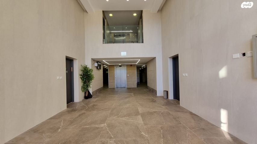 גג/ פנטהאוז, אבנר חי שאקי, גילה, ירושלים