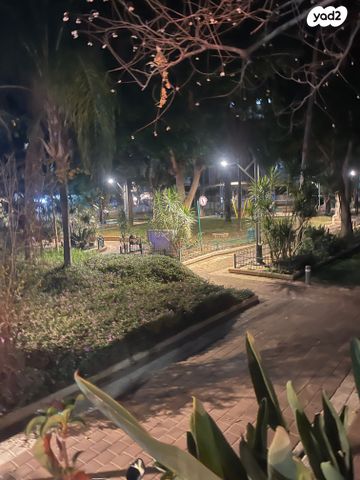 דירת גן, הפסנתר, נאות אשלים, ראשון לציון