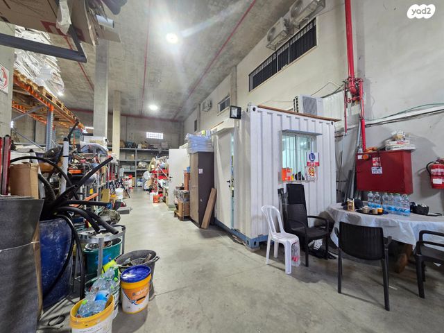 מבני תעשיה, אזור תעשייה קורן, מעלות תרשיחא