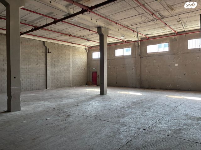 מחסנים, פארק תעשיה אפק, ראש העין