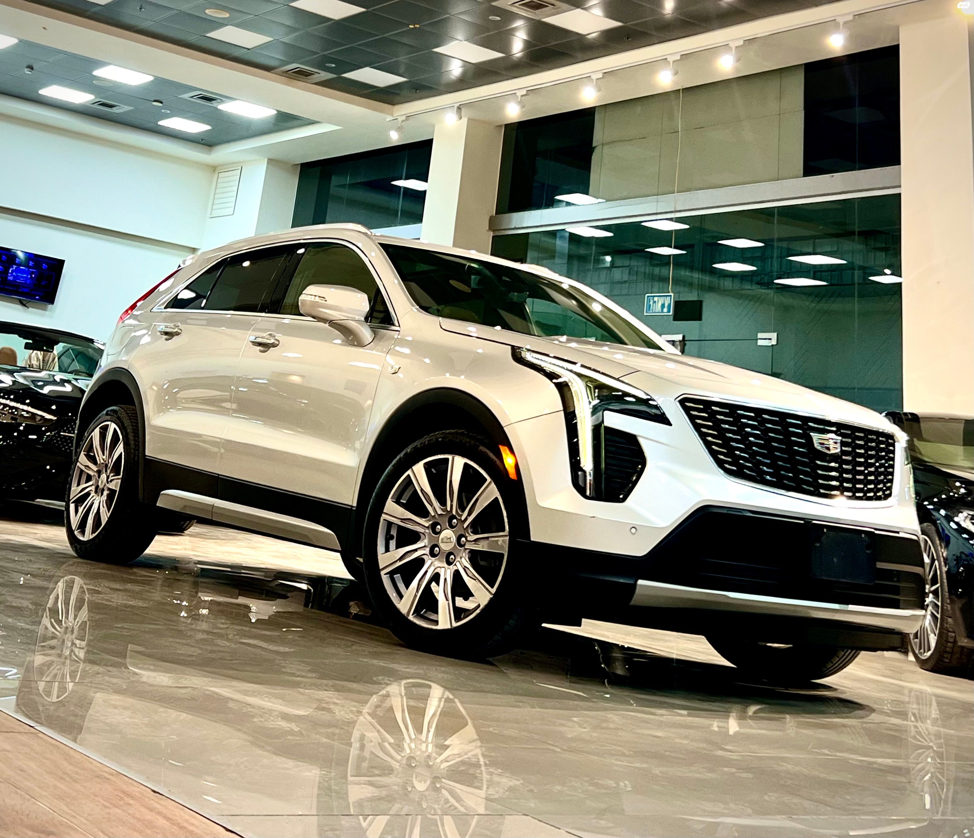 מודעת רכב קאדילק XT4
