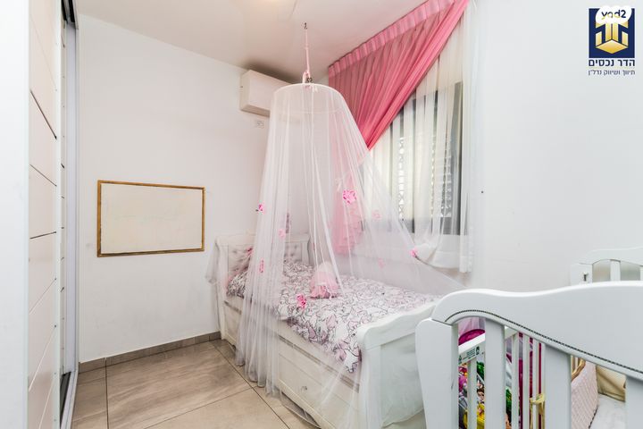 דירה, עמנואל זיסמן, חומת שמואל, הר חומה, ירושלים