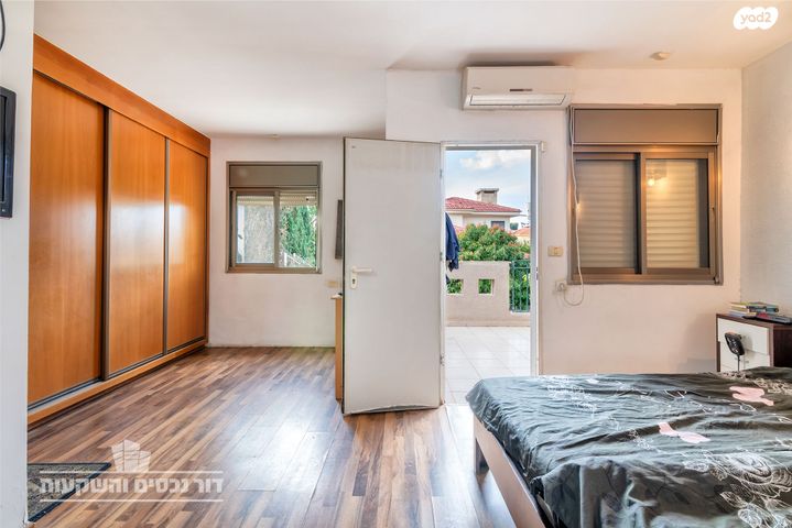 בית פרטי/ קוטג', שדרות מנחם בגין, גדרה