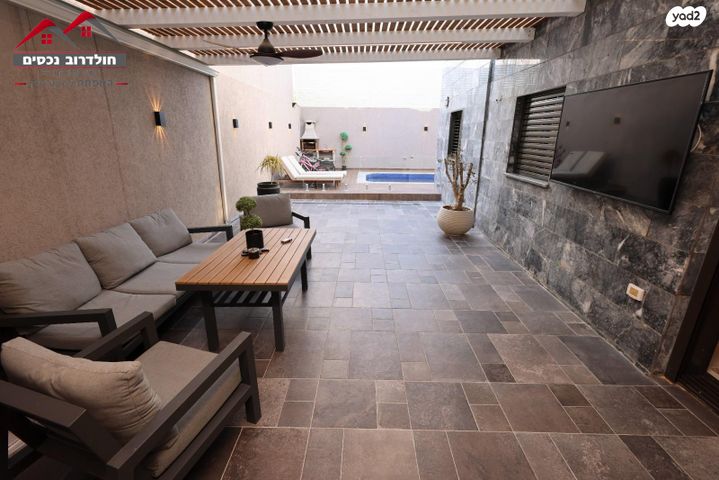 דירת גן, שדרות קרן הידידות 19, גבעת הסביונים, קרית מלאכי