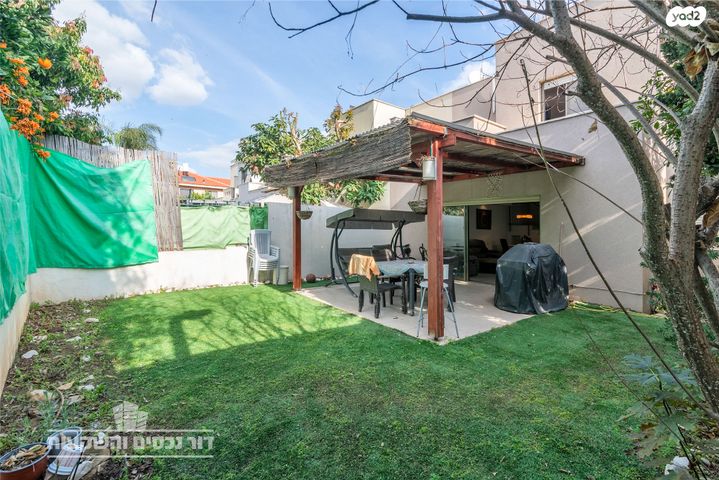 בית פרטי/ קוטג', שדרות מנחם בגין, גדרה