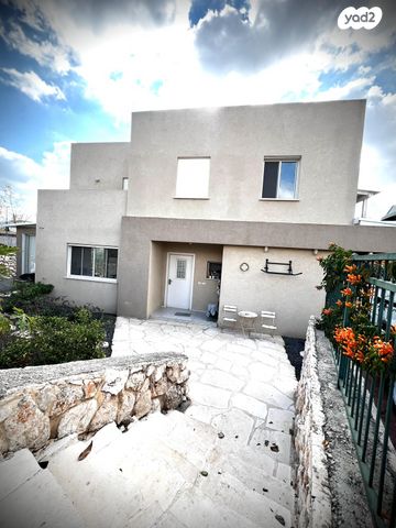 בית פרטי/ קוטג', נורית