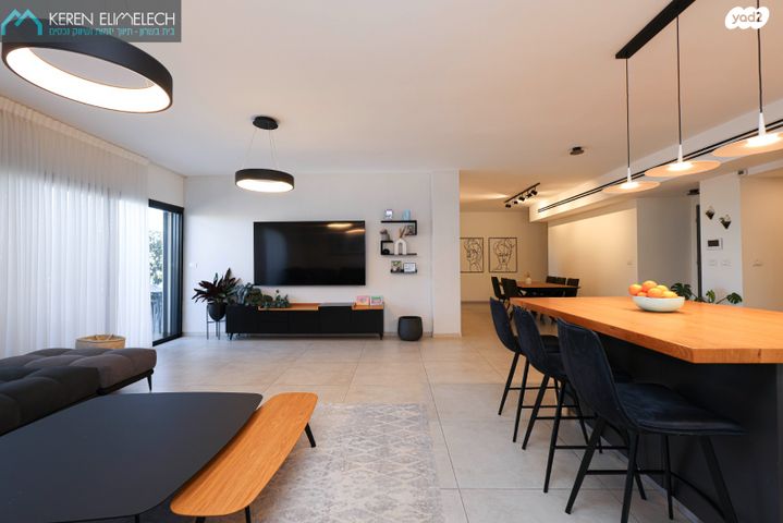 גג/ פנטהאוז, תל מונד