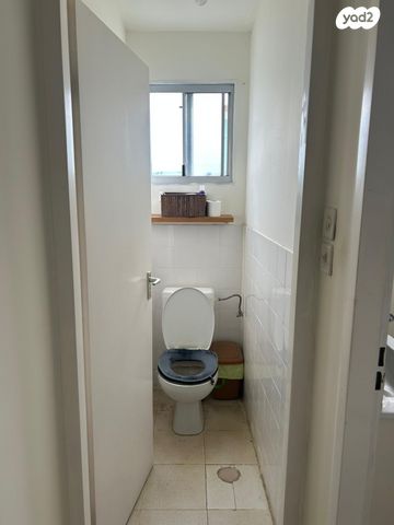 דו משפחתי, משעול האלה, קציר