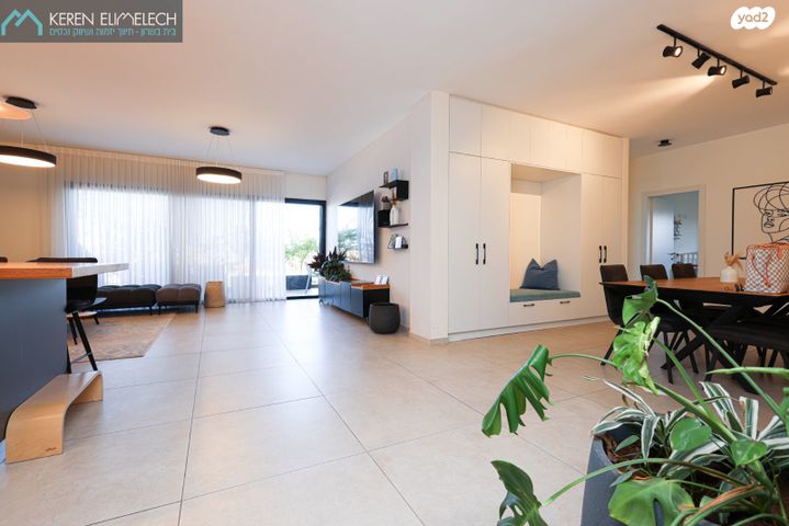 גג/ פנטהאוז, תל מונד