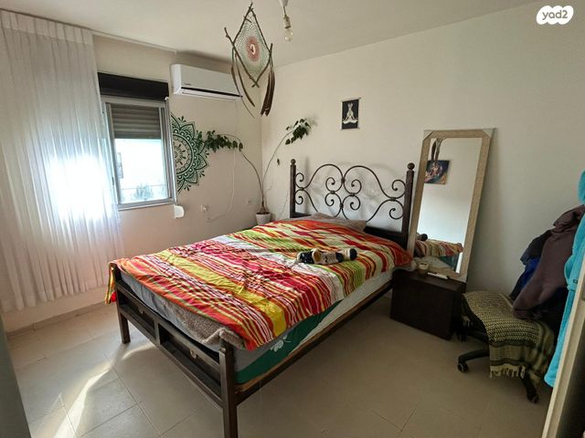 דו משפחתי, משעול האלה, קציר