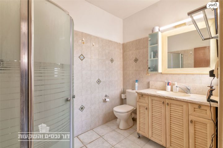 בית פרטי/ קוטג', שדרות מנחם בגין, גדרה