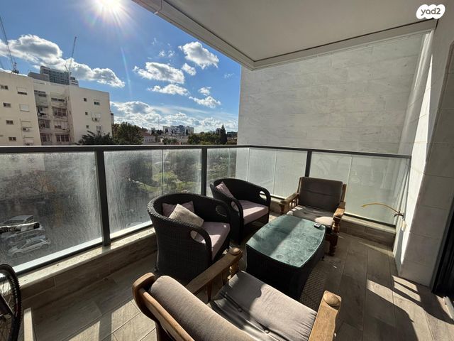 דירה, מלחמת ששת הימים 2, מרכז העיר, חדרה