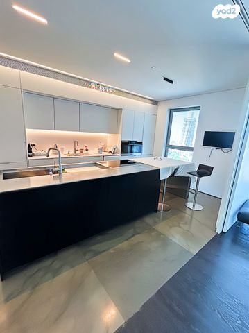 ניסים אלוני 