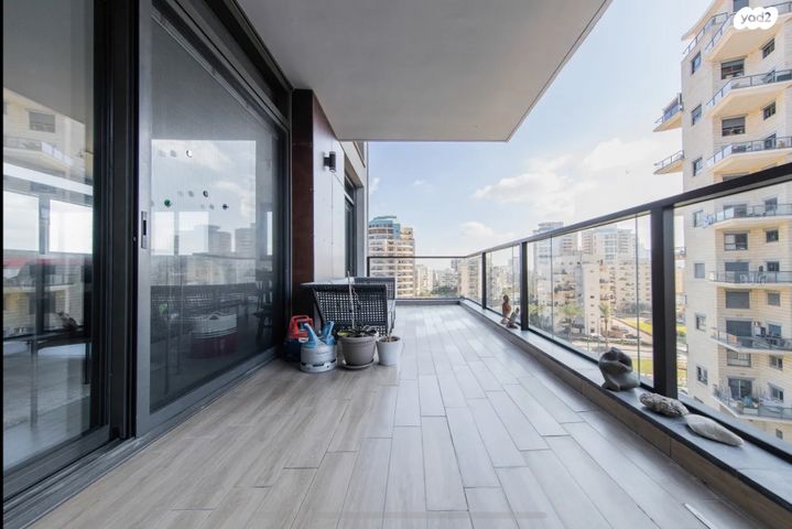 דירה, בני בנימין, גלי הים, נתניה