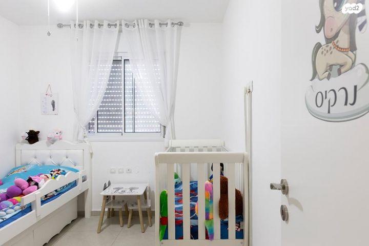 דירה, שבט יהודה, אחיסמך, לוד