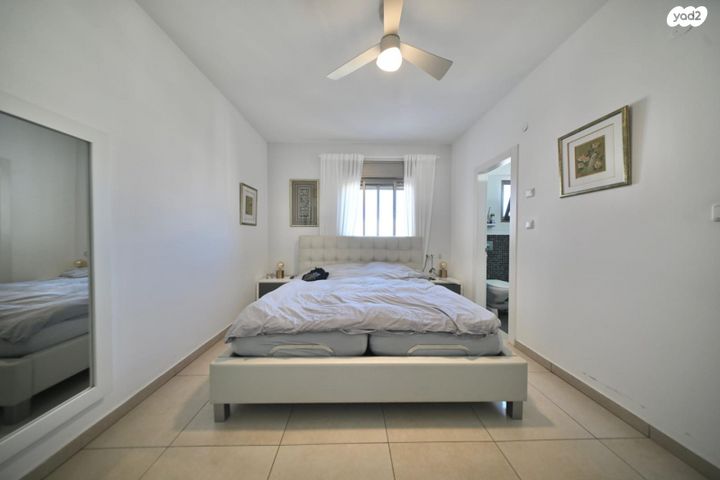 גג/ פנטהאוז, אהרון הכהן, כלניות, ראשון לציון