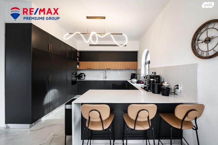 דו משפחתי, שוהם