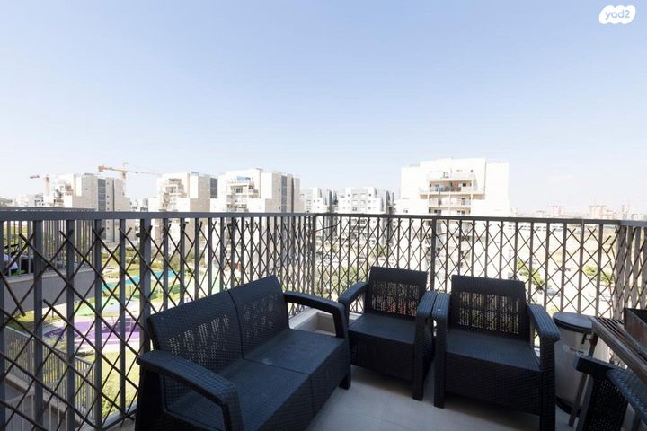 דירה, שבט יהודה, אחיסמך, לוד