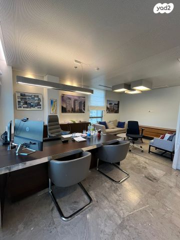 משרדים, הסיבים, פתח תקווה