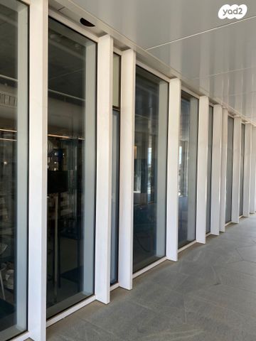 חנויות/ שטח מסחרי