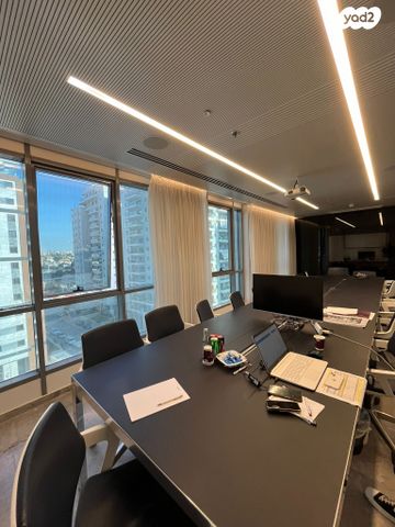 משרדים, הסיבים, פתח תקווה