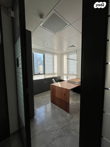 משרדים, הסיבים, פתח תקווה