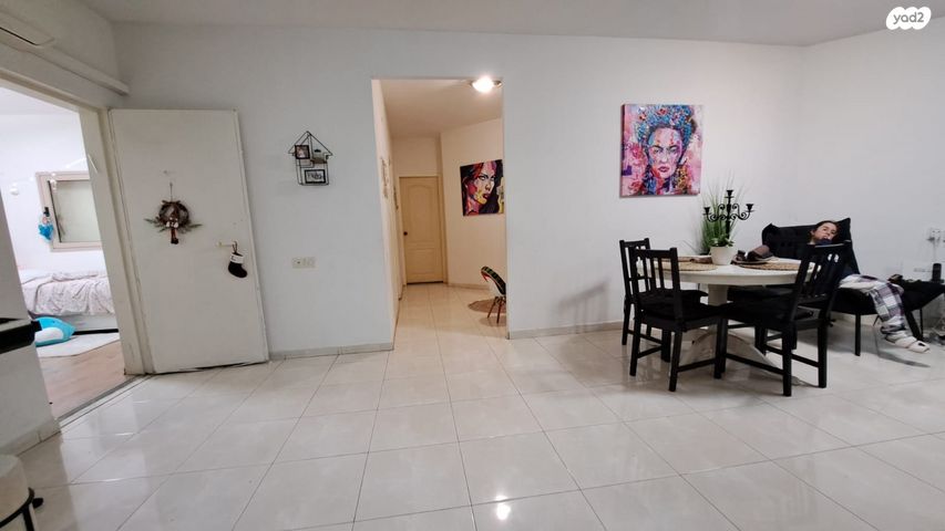 דירה, כפר סבא