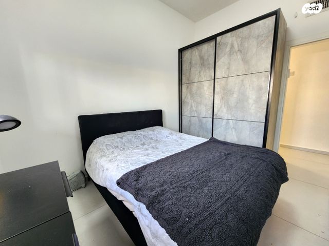 דירת גן, הכלניות, שדרות