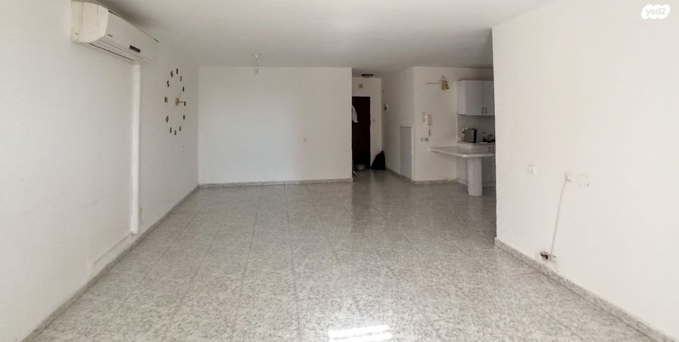 דירה, עין גדי, שכונה ט', באר שבע