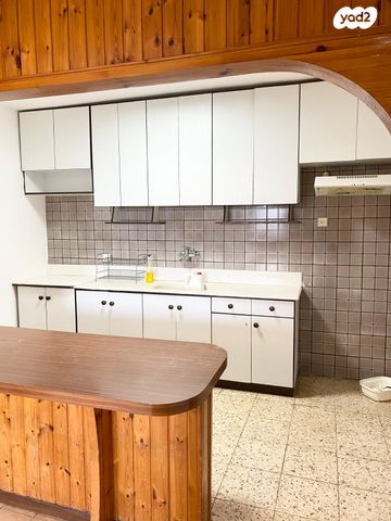 דירה, דוד רזיאל, דוד רזיאל, קרית שמונה