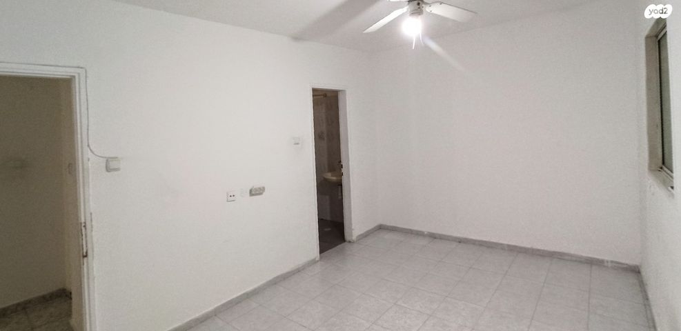 דירה, עין גדי, שכונה ט', באר שבע