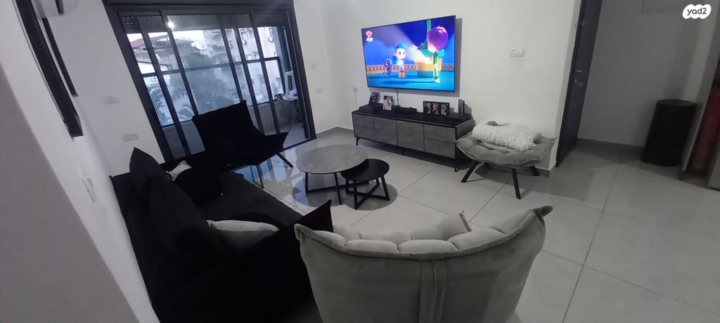 דירה, שיכון עובדים, טבריה