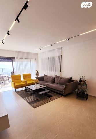 גג/ פנטהאוז, טבריה