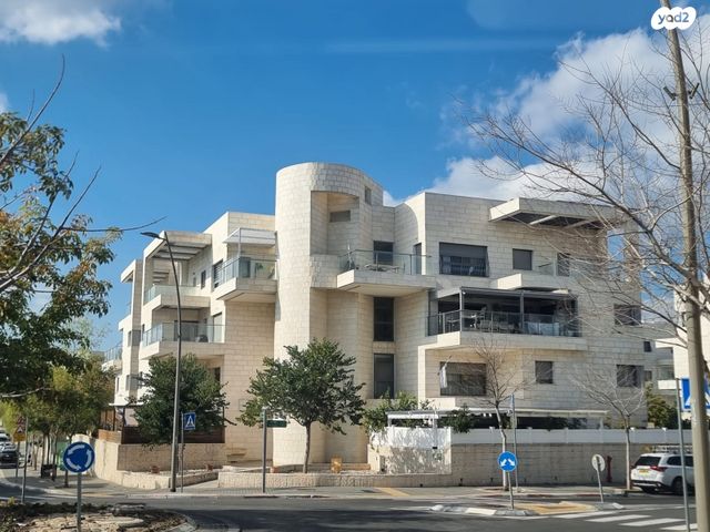 דופלקס, מודיעין מכבים רעות