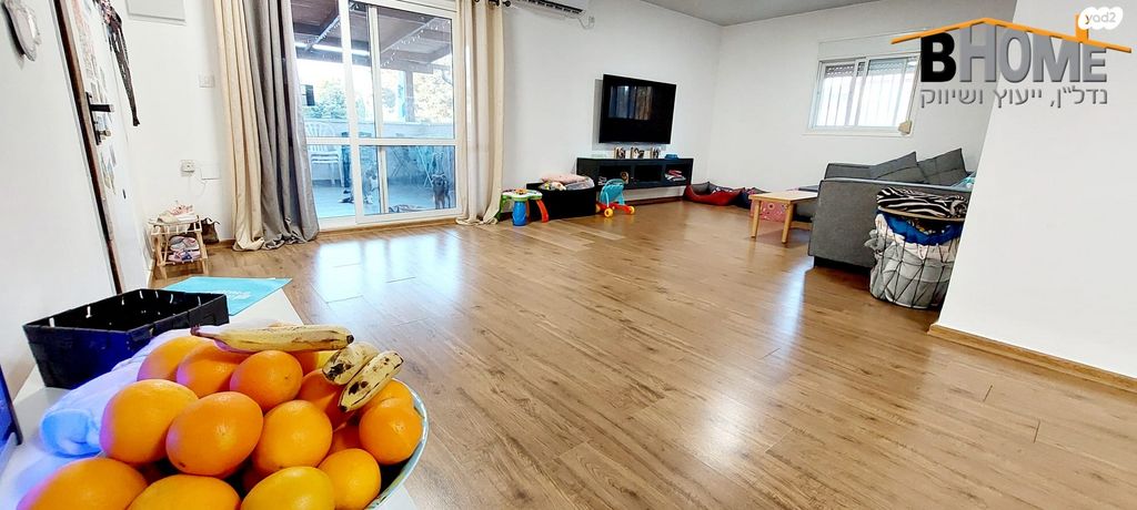 דירה, הדולב, קדימה צורן