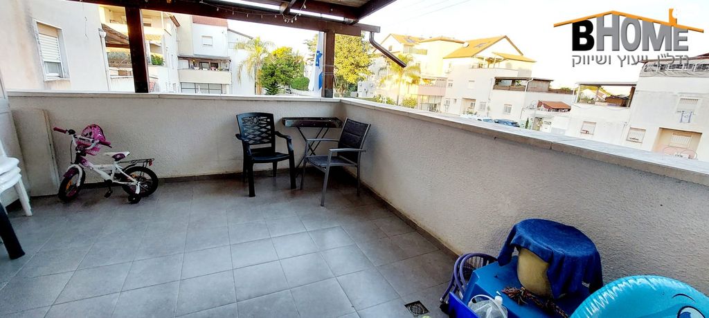 דירה, הדולב, קדימה צורן