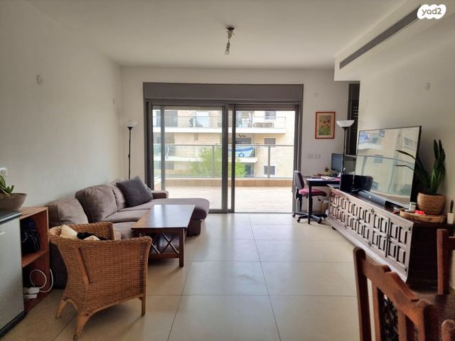 דופלקס, מודיעין מכבים רעות