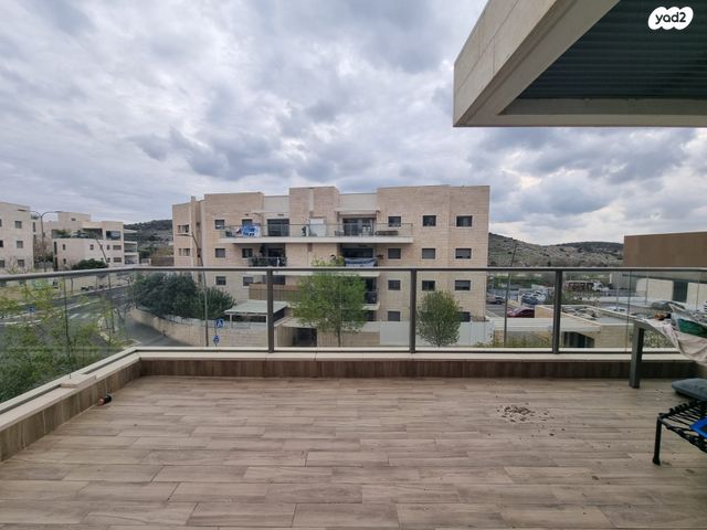 דופלקס, מודיעין מכבים רעות