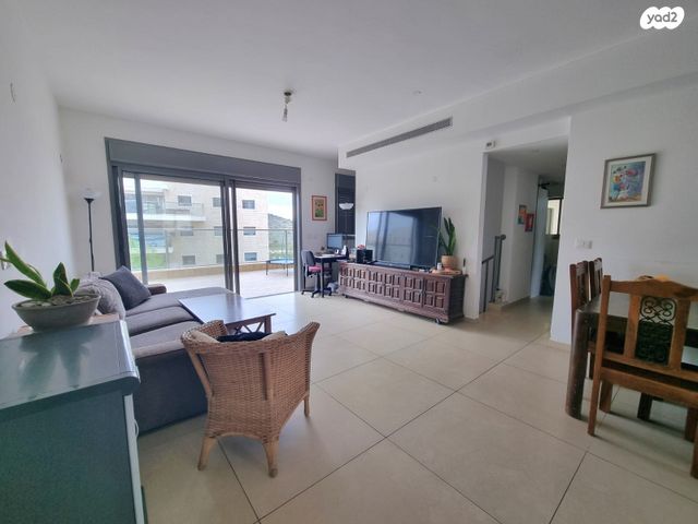 דופלקס, מודיעין מכבים רעות