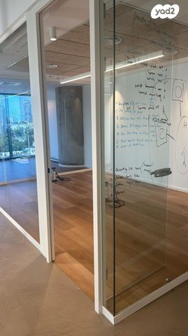 משרדים, דרך מנחם בגין, תל אביב יפו