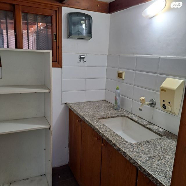 מבני תעשיה, חדרה