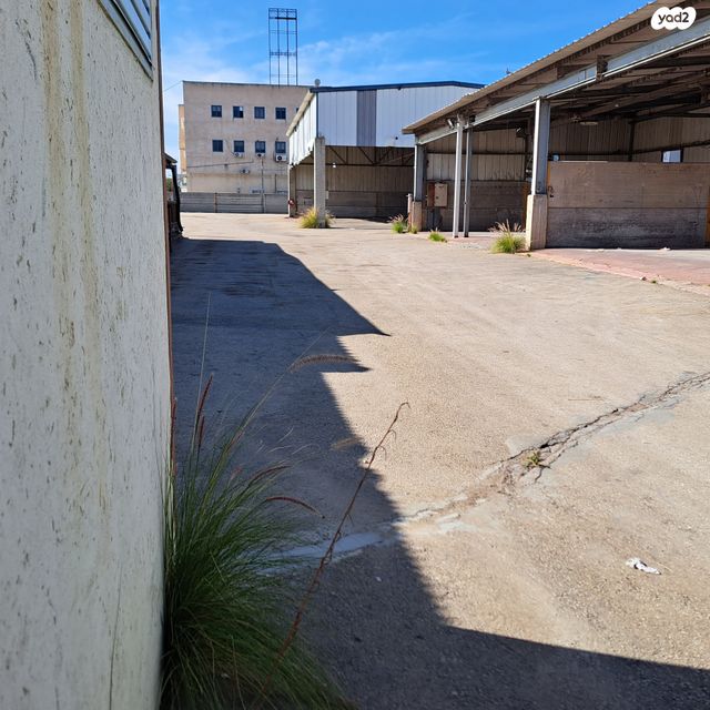 מבני תעשיה, חדרה