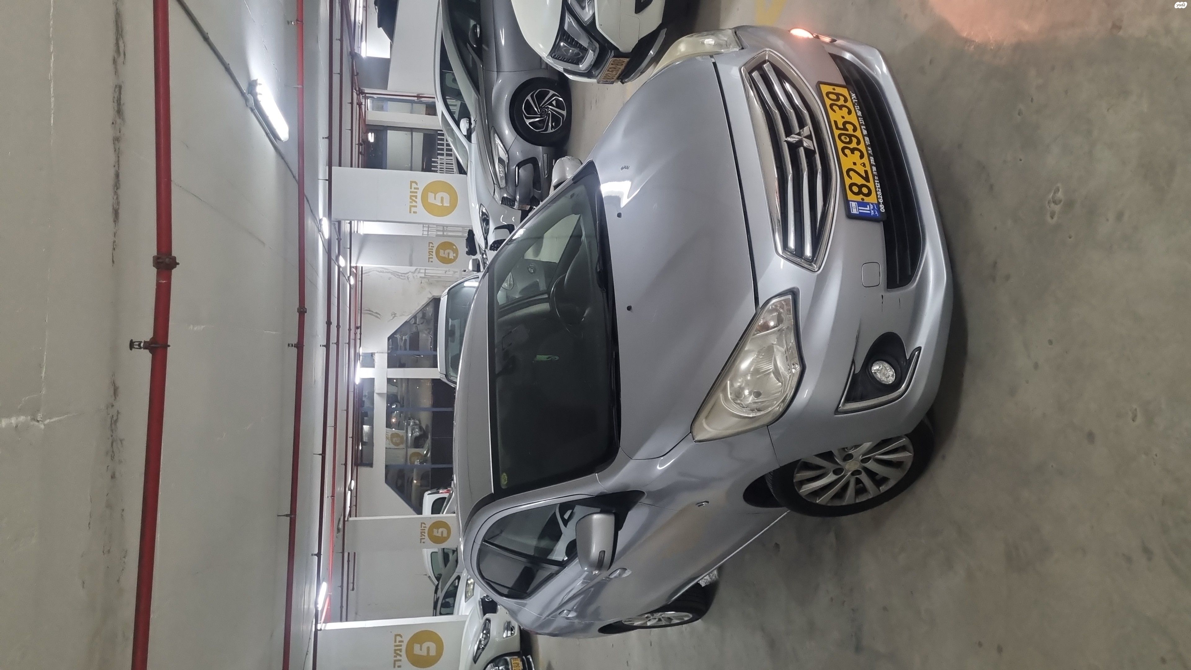 מודעת רכב מיצובישי אטראז'