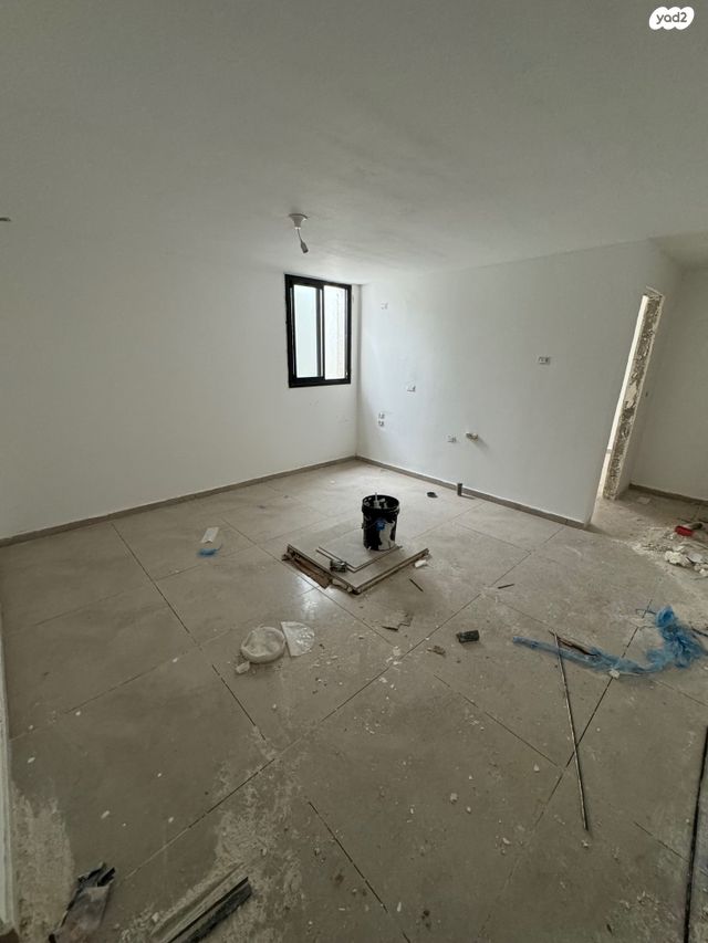 בית פרטי/ קוטג', יהודה עמיחי, המוזיקה, שדרות