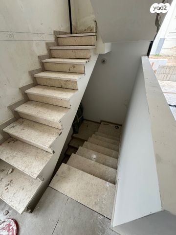 בית פרטי/ קוטג', יהודה עמיחי, המוזיקה, שדרות